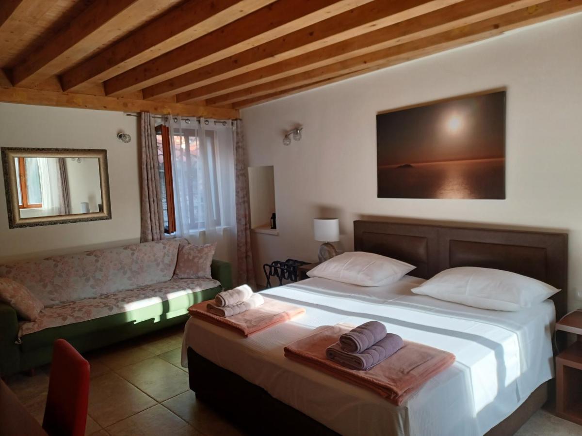 Jr Luxury Guesthouse2 سبليت المظهر الخارجي الصورة